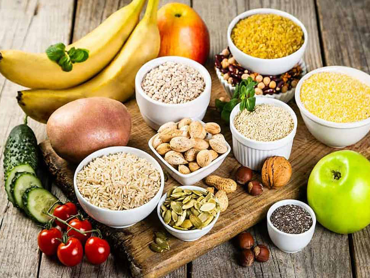 چگونه یک رژیم غذایی سالم می‌تواند کیفیت خواب شما را بهبود بخشد؟